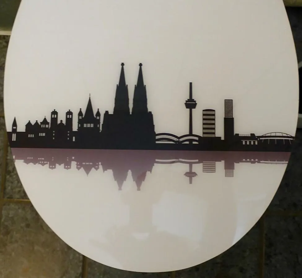 Wohnen Im Grunen - Rheinnahe Und Stadtnah Cologne Apartment